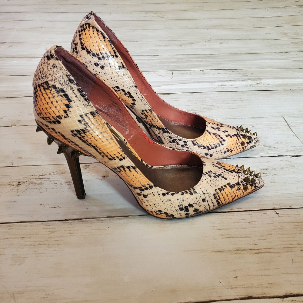 RACHEL Rachel Roy spiked studded snake skin heels pink orange peach